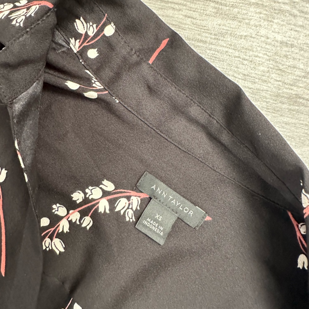 Button Up Women’s Blouse Black - Picture 6 of 7